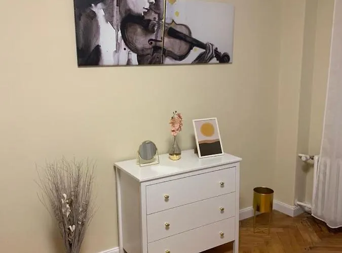 Appartement New Oldtown Near St Martin Cathedral, Ac, Balcony *