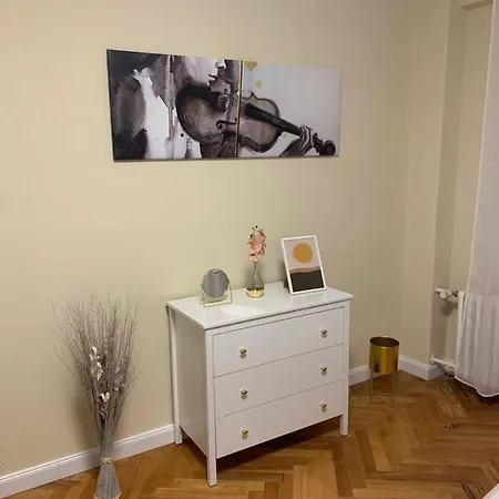 Apartament New Oldtown Near St Martin Cathedral, Ac, Balcony *