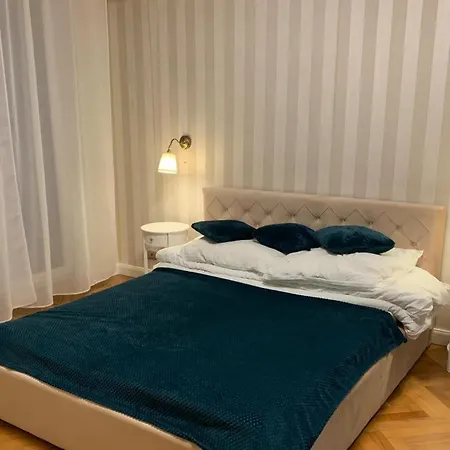 New Oldtown Near St Martin Cathedral, Ac, Balcony *